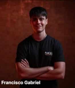 Francisco Gabriel – estratega de marketing y copywriting (Racks Academy)